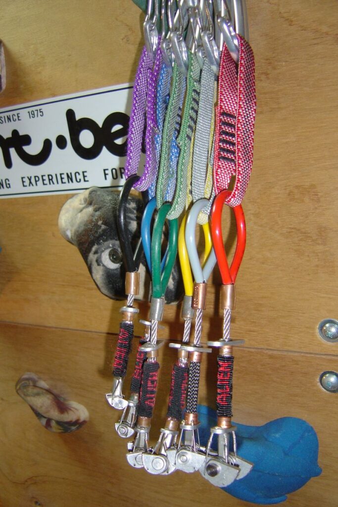 CCHとFIXEのエイリアン