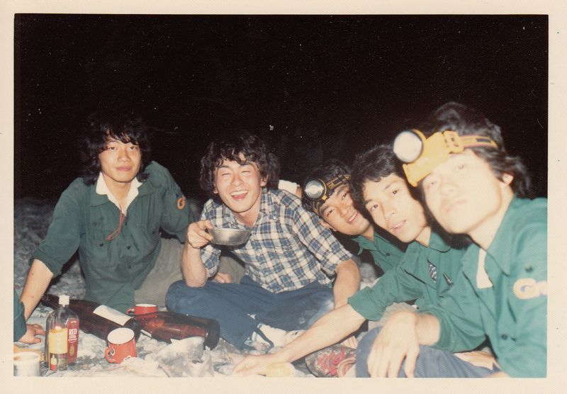 1984年頃、新人歓迎合宿の飲み会にて